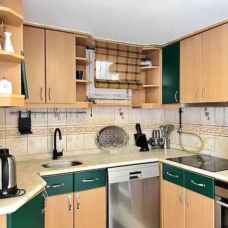 Lejlighed Wonder Homes- Spacious Dublex, 5br, 2ba, Terrace