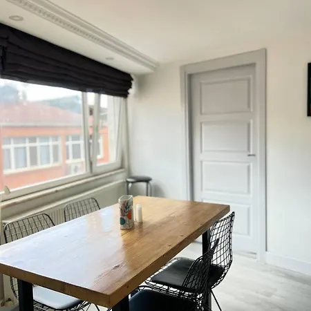 Wonder Homes- Spacious Dublex, 5br, 2ba, Terrace * Κωνσταντινούπολη