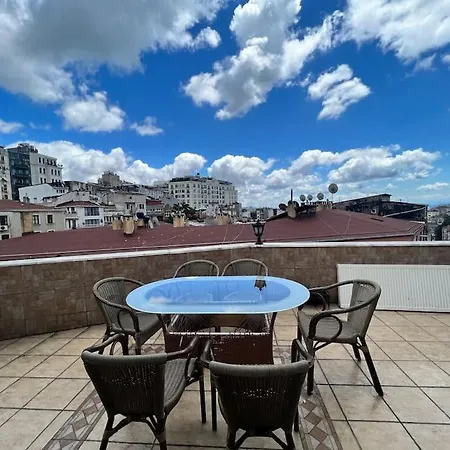 Wonder Homes- Spacious Dublex, 5br, 2ba, Terrace Appartement *