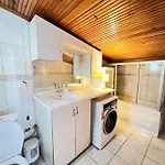 Wonder Homes- Spacious Dublex, 5br, 2ba, Terrace Apartamento